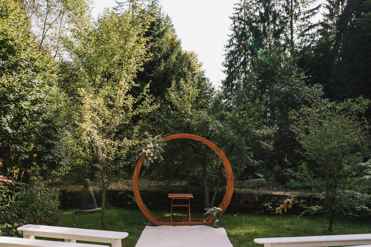 wedding destionation in Romania in nature